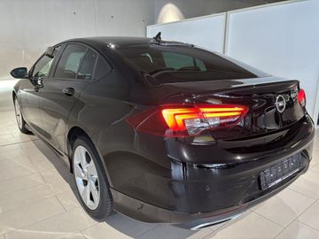 Fotografie des Opel Insignia Grand Sport 2.0 Diesel Automatik GS Lin