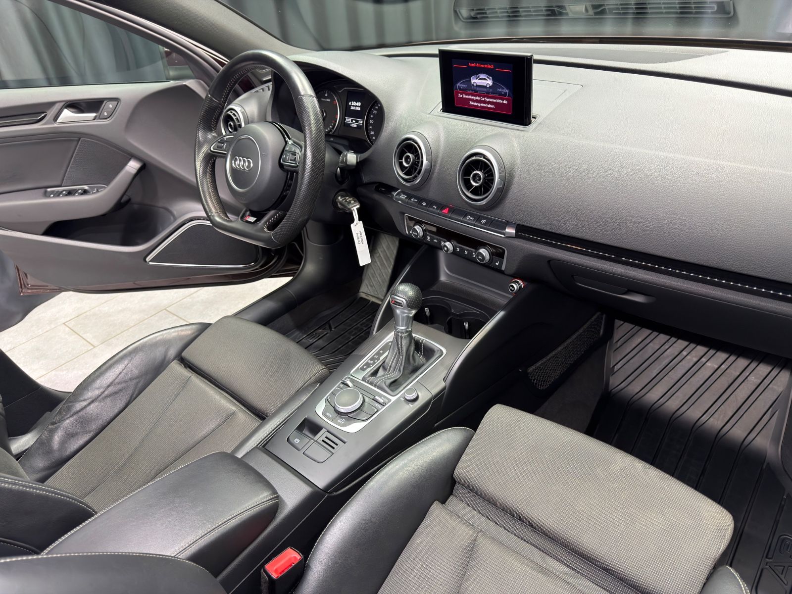 Fahrzeugabbildung Audi Audi A3 Limousine 2.0 TDI|3xS-LINE|B&O|S-TRONIC