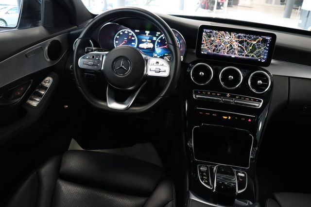 Fahrzeugabbildung Mercedes-Benz C 300 T 9G-TRONIC AMG LINE|1HAND|LED|WIDESCREEN|