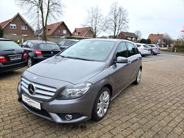 Mercedes-Benz B180 / Navi /