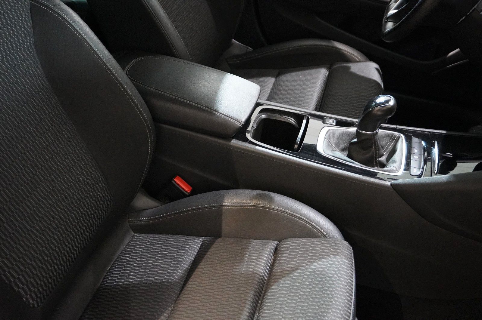 Fahrzeugabbildung Opel Insignia B GS 1.5T INNOV. NAVI/LED/KAMERA/SPORT