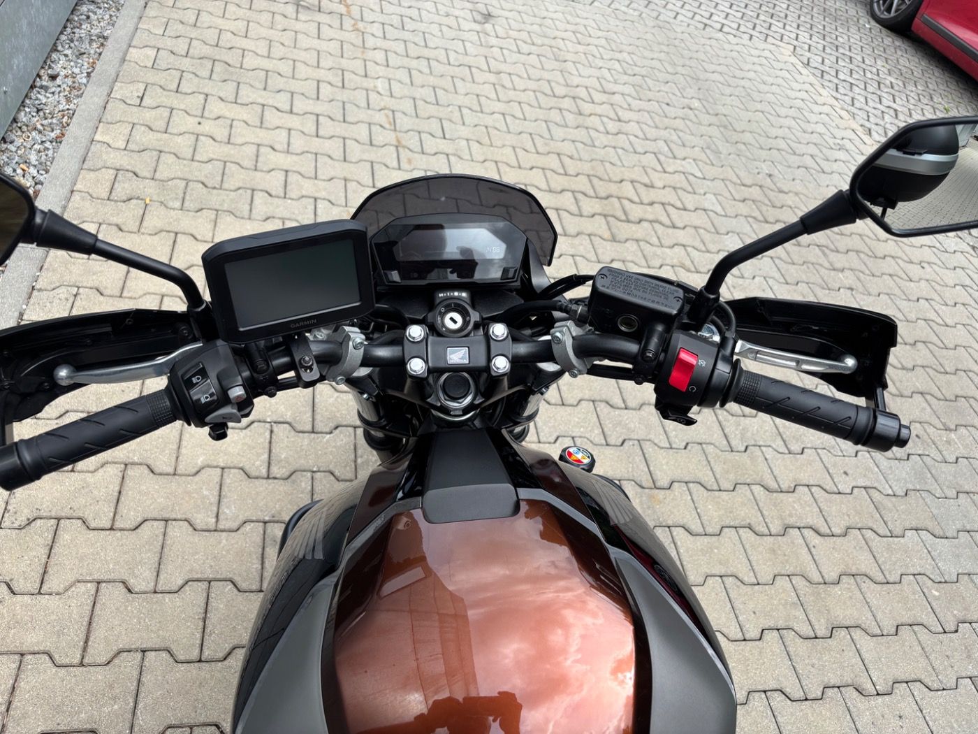 Fahrzeugabbildung Honda NC 750 S ABS mit Tieferlegung Leo Vince Auspuff