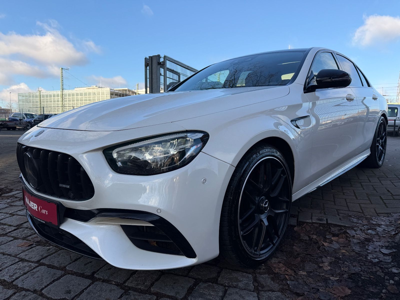 Fahrzeugabbildung Mercedes-Benz E 63s AMG 4Matic+ PANO*MEMO*BURMESTER*ACC*LED