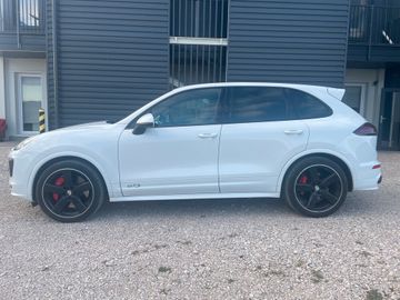 Porsche Cayenne - 3