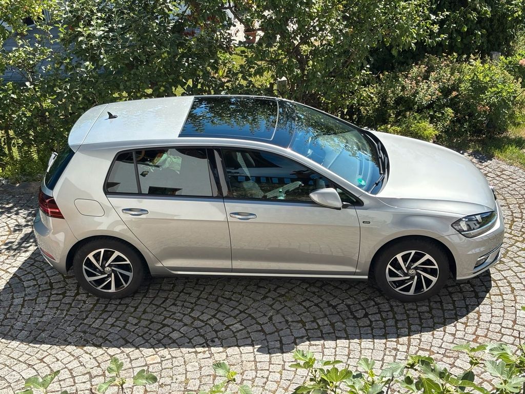 Image of Volkswagen Golf