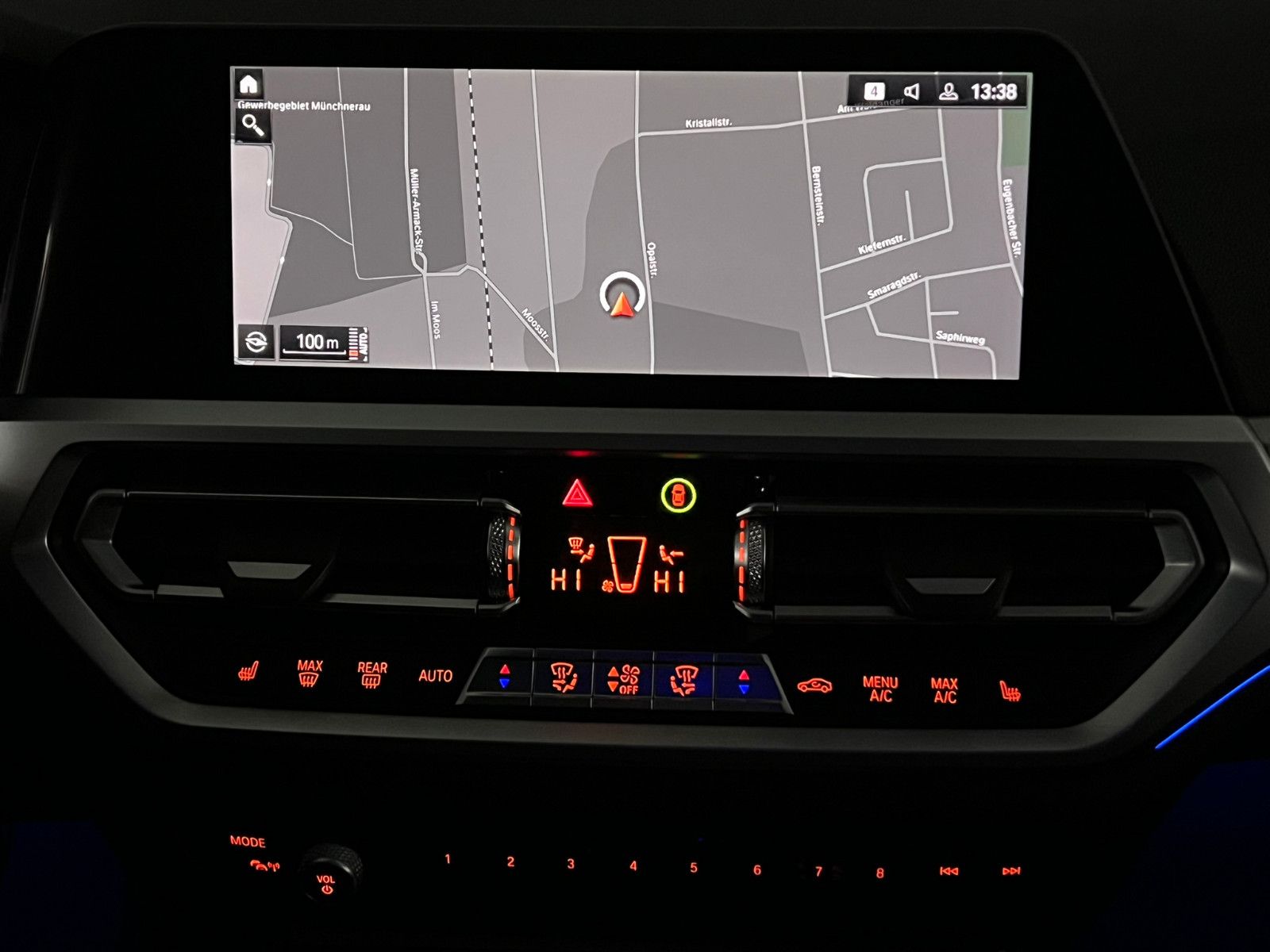 Fahrzeugabbildung BMW 320 d xDrive M SPORT/PANO/HuD/H&K/VRTL COCKPIT