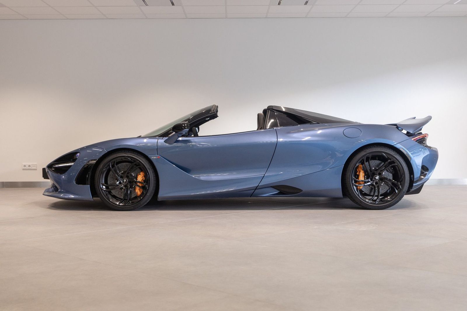 McLaren 750S Spider imagem 2