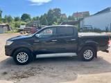 Toyota Hilux - schwarze Toyota Hilux
