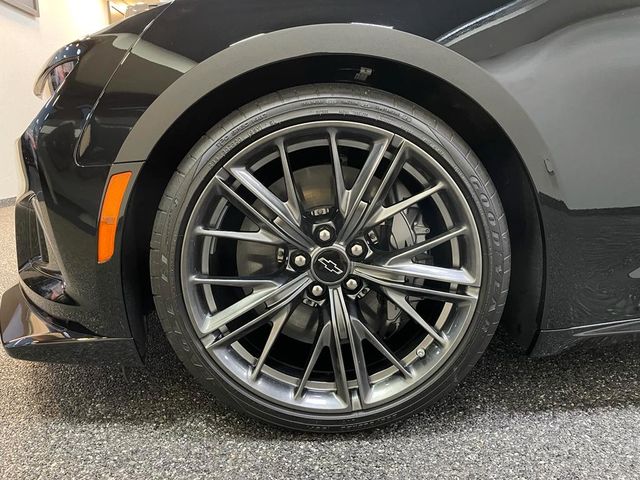 Fahrzeugabbildung Chevrolet CAMARO ZL1-1SE  6.2 V8 KOMPRESSOR CARBON SOFORT!