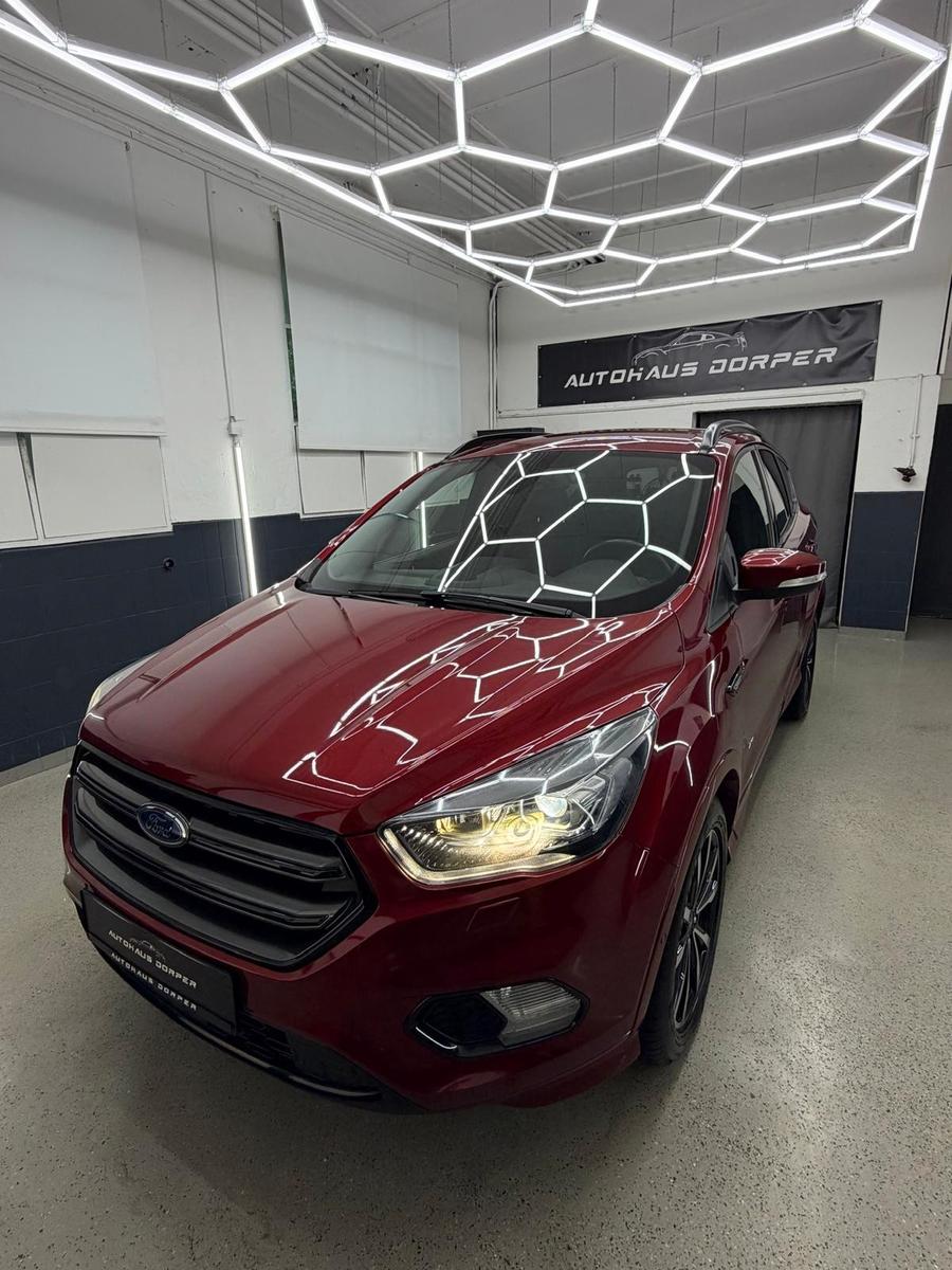 Ford Kuga ST-Line 2.0TDCI 4x4 AUTO AHK CARPLAY 1.HAND