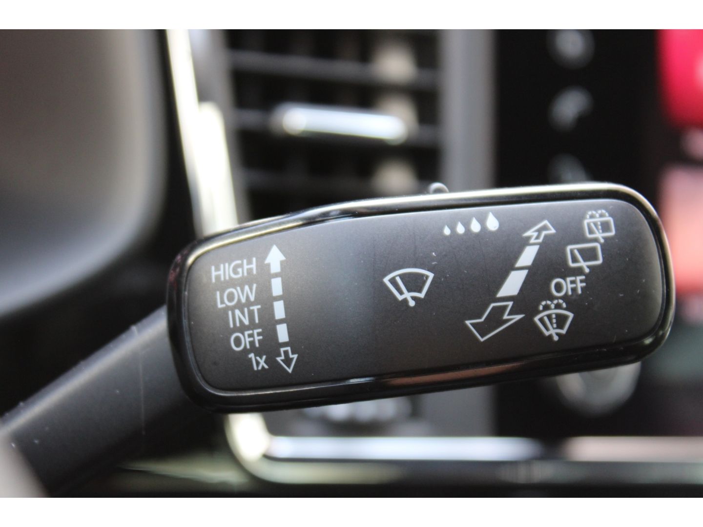 Fahrzeugabbildung SEAT Ateca 4Drive FR ACC LED Pano RFK Full Link AHK W