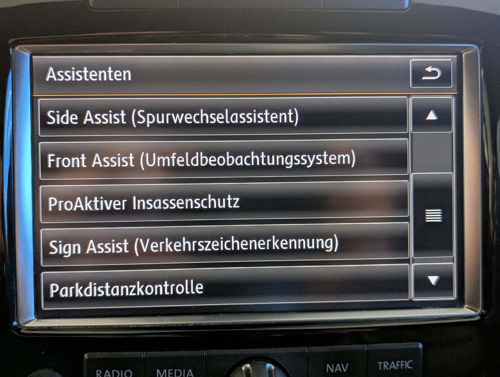 VW Touareg V6 3.0TDI Luft Leder AHK ACC Cam 20" - Image 32