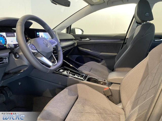 Golf VIII Variant 1.5 eTSI DSG Style NAVI KLIMA