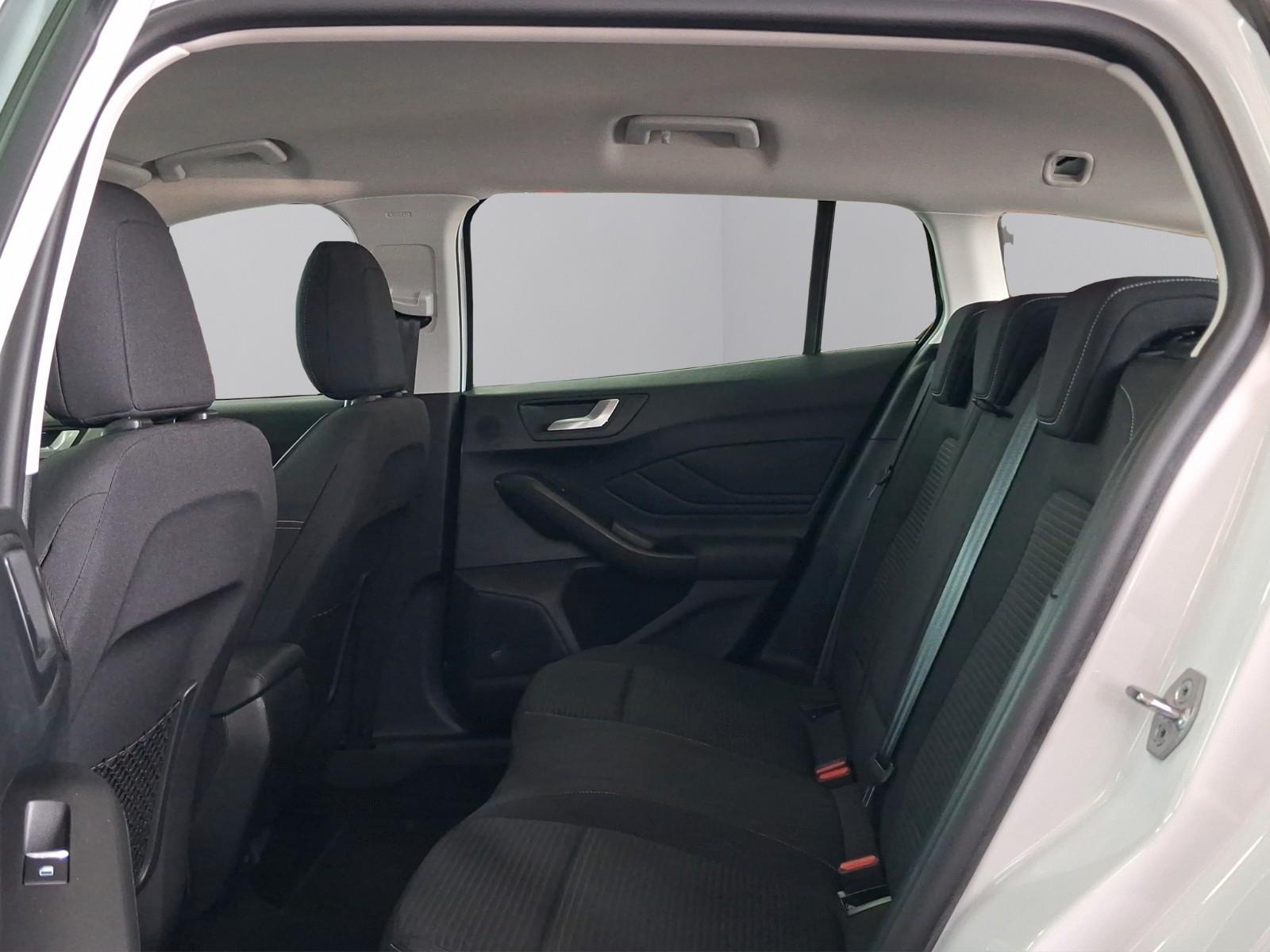 Ford Focus Turnier 2.0 Titanium,Navi,LED,Tempo,Kamera