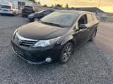 Toyota Avensis Combi 1,8-l-Valvematic - gebrauchte Toyota Avensis aus dem Jahr 2013