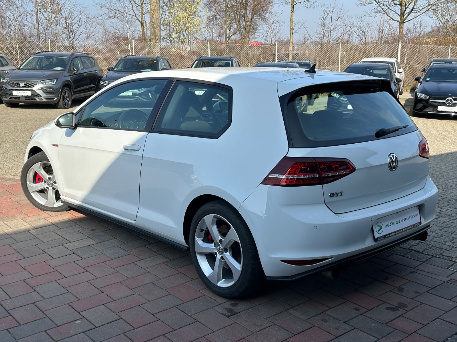 Volkswagen Golf VII 2.0 TSI DSG GTI Lim.*BI-XENON* foto 5