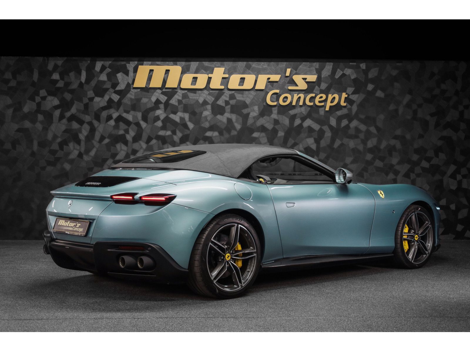 Ferrari Roma 3.9 V8 Spider - CELESTE TREVI SPECIAL COLOU imagem 3