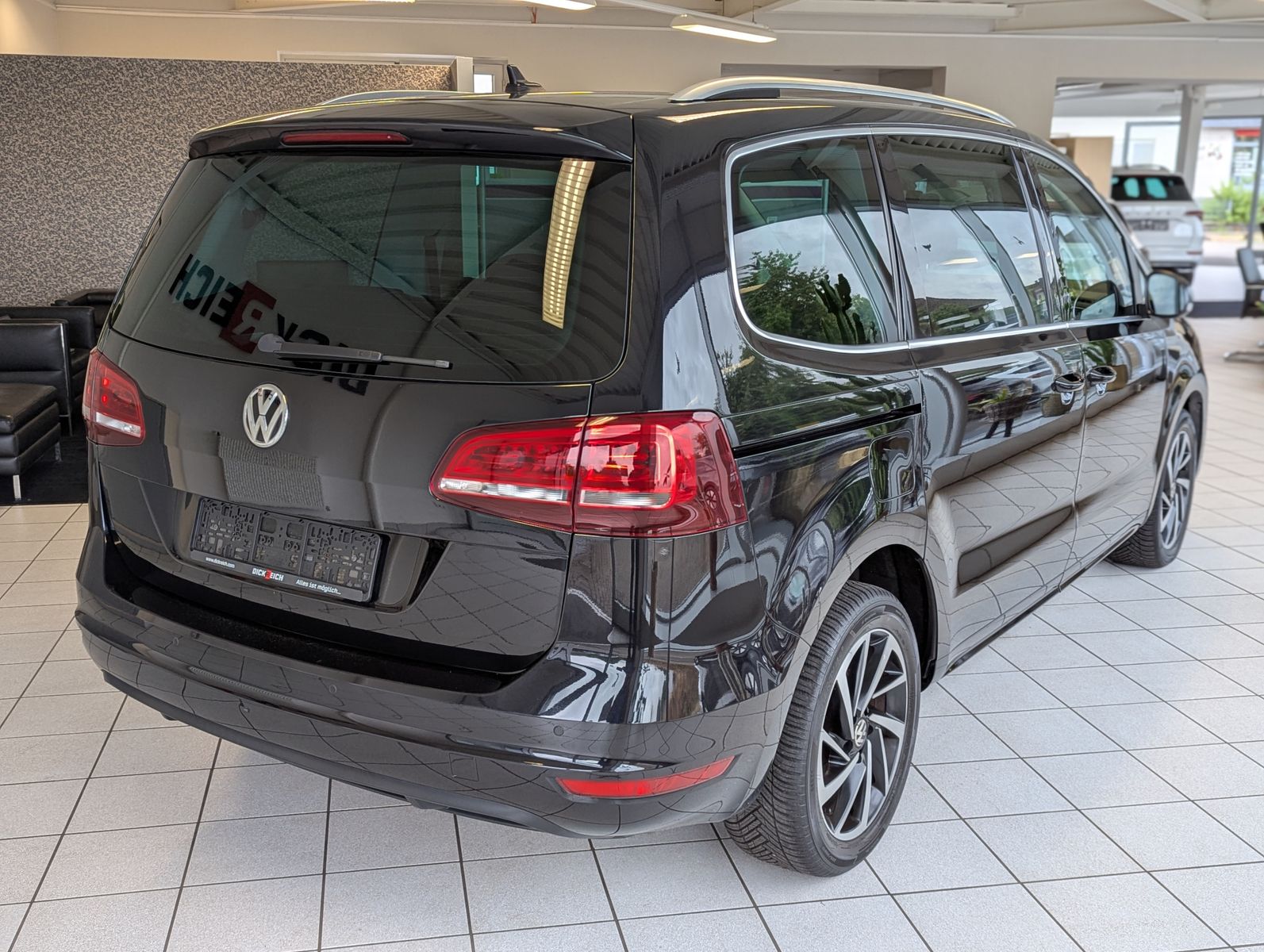Fahrzeugabbildung Volkswagen Sharan 2.0 TDI DSG Join Pano StHz. 7-Sitze AHK