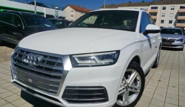 AUDI Audi Q5 S-line Matrix / Pano/ 360
