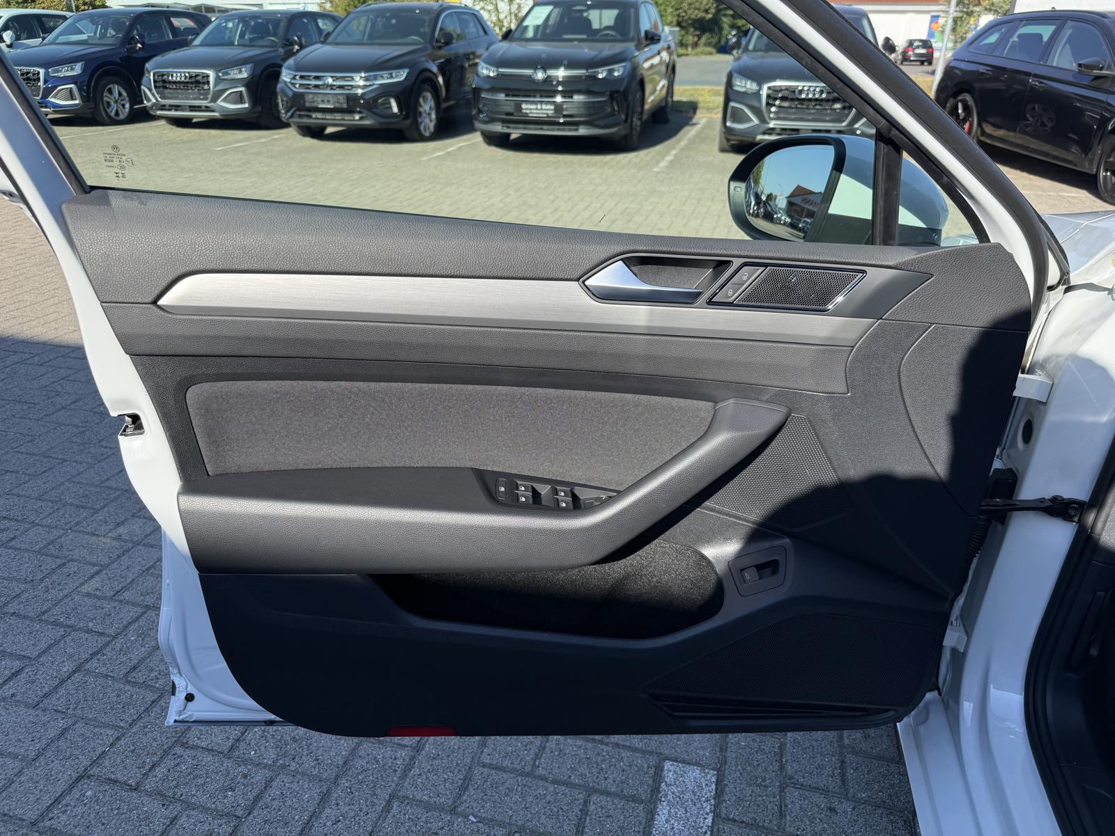 Volkswagen Passat ,R-Kam,Winter,CarPlay,3-Zonen,ACC, миниатюра 11