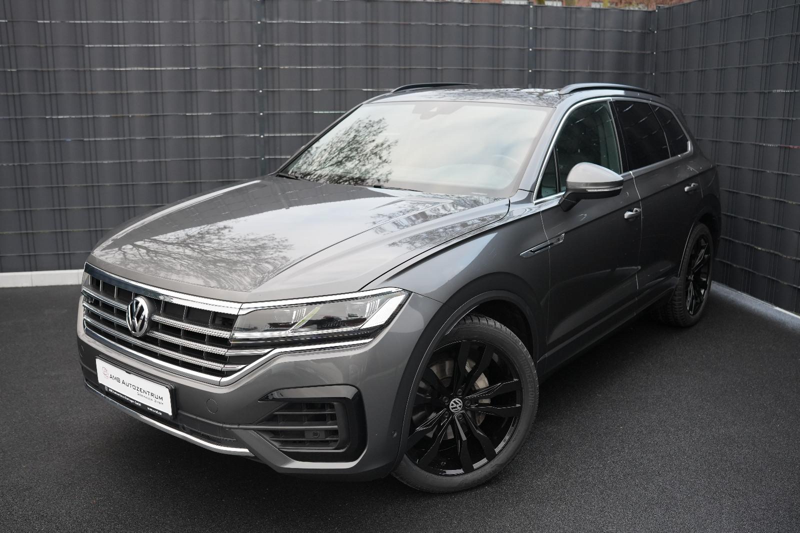 Volkswagen Touareg R-Line 4Motion 3.0 V6*E-AHK*PANO*LEDER*
