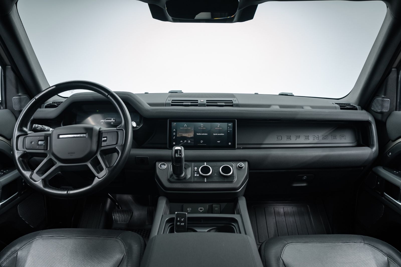 Fahrzeugabbildung Land Rover Defender 110 X-Dynamic SE EXPLORER/BLACK/PPF