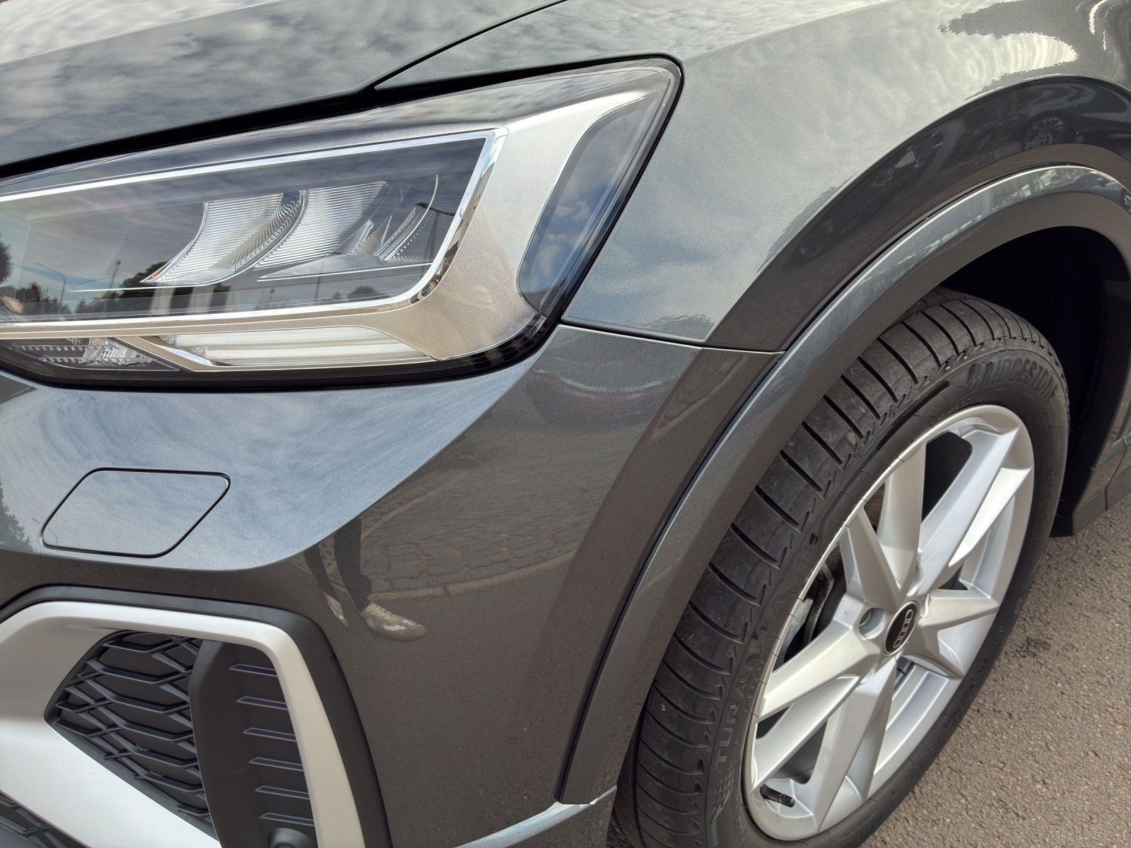 Fahrzeugabbildung Audi Q2 35 1.5 TFSI S-Line AHK,Kamera,LED,Leder,Navi