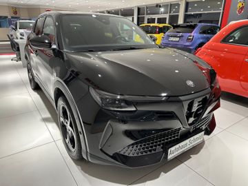 Bild 2 Alfa Romeo Junior Ibrida 1.2 VGT 48V-Hybrid 100 kW Speciale