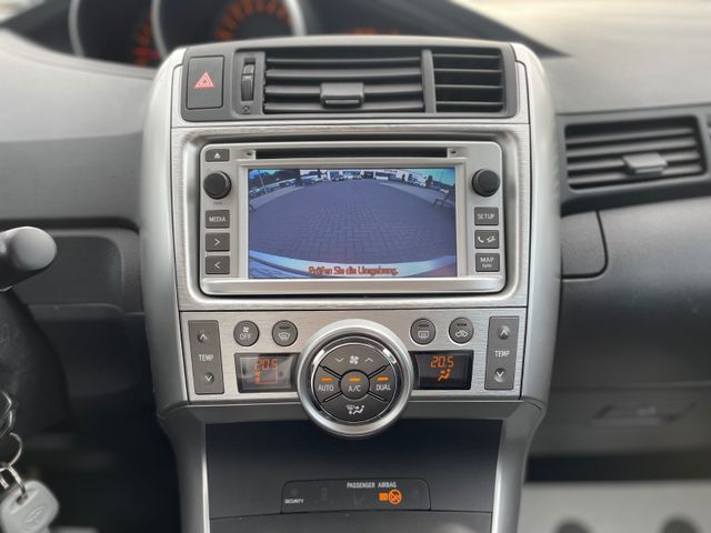 Toyota Verso  Travel