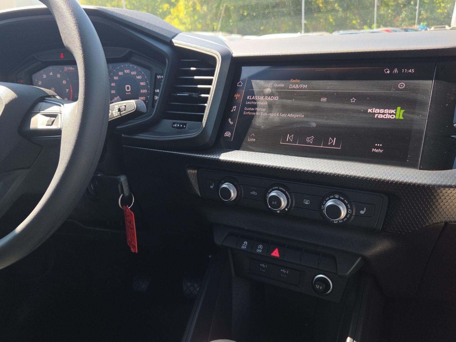 Audi A1 allstreet*Digitales Kombiinstrument*Multifunk, миниатюра 8