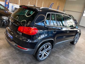 Volkswagen Tiguan Sport & Style 4Motion *NAVI*AHK*XENON*RFK