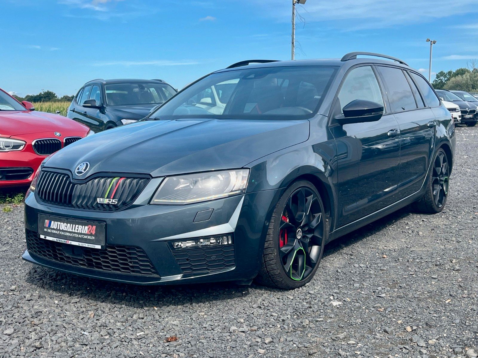Fahrzeugabbildung SKODA Octavia Combi RS DSG Navi Leder Pano SPORTDESIGN