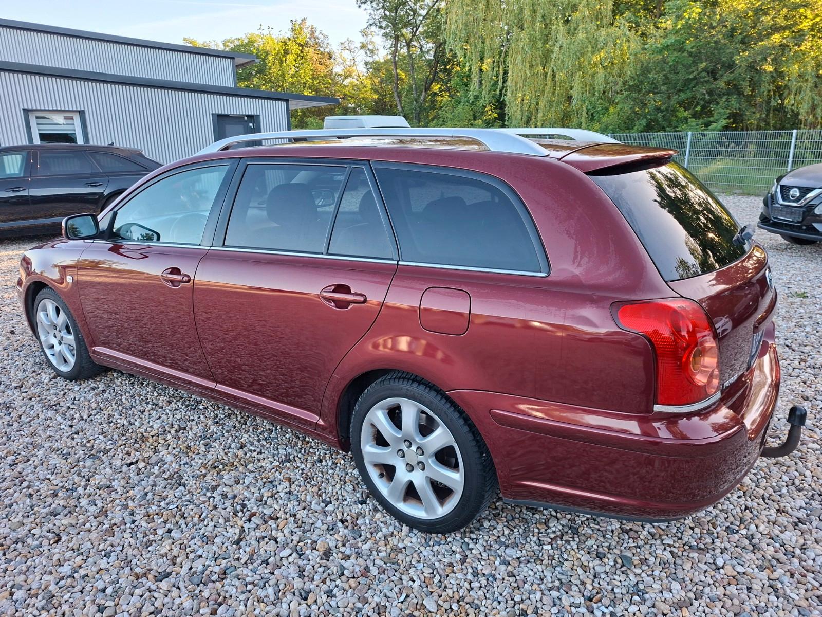 Toyota Avensis 2004 — photo 7