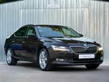 Skoda Superb Lim. Ambition/NAVI/TEMP/PDC/BI-XENON - Skoda Superb Gebrauchtwagen in München