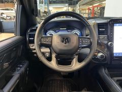 Fahrzeugabbildung Dodge RAM 1500 Limited Night LPG Rambox Dual-Taligate
