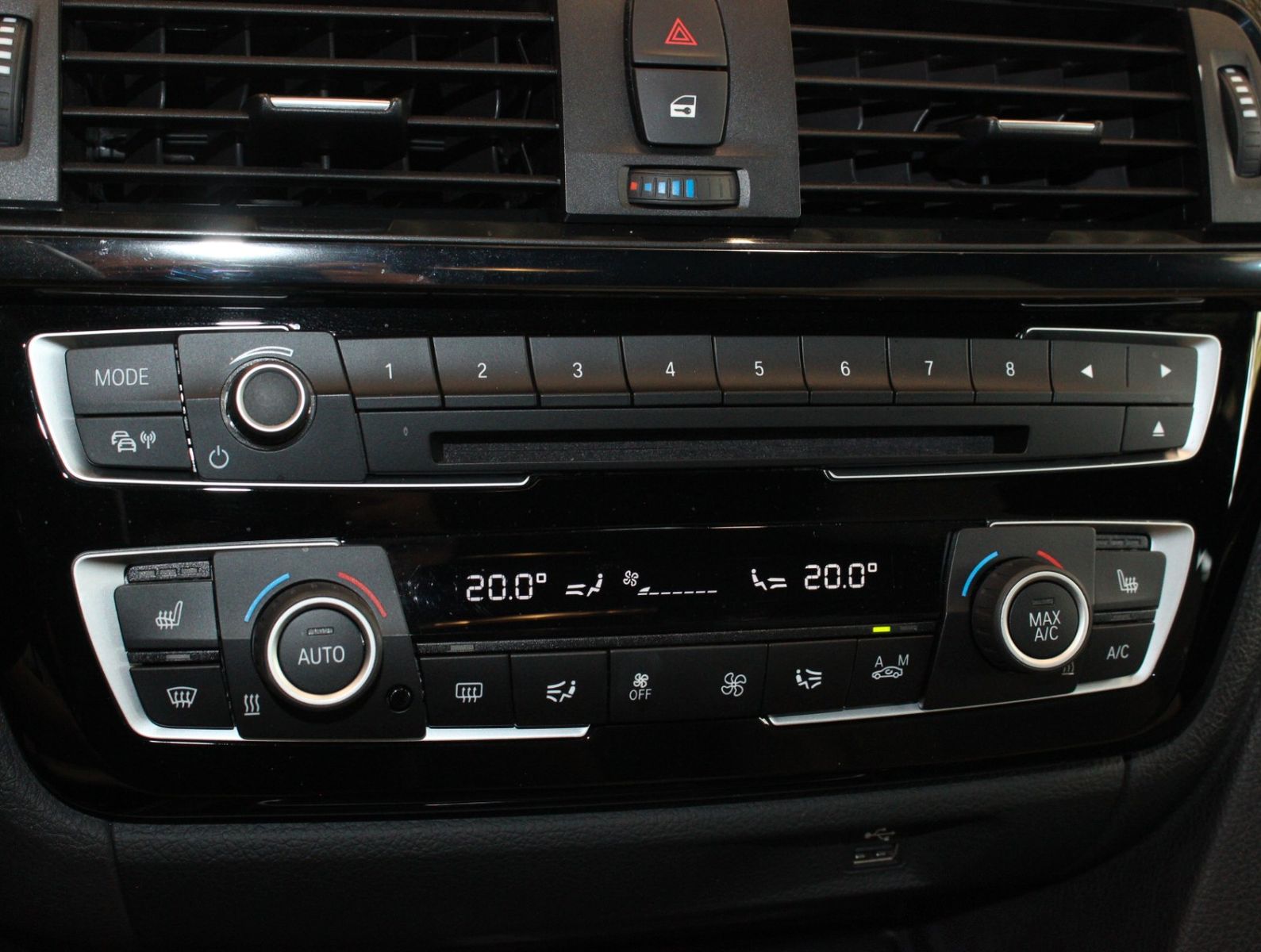 Fahrzeugabbildung BMW M3 LCI Tansanitblau*H&K*HUD*DE*TOP