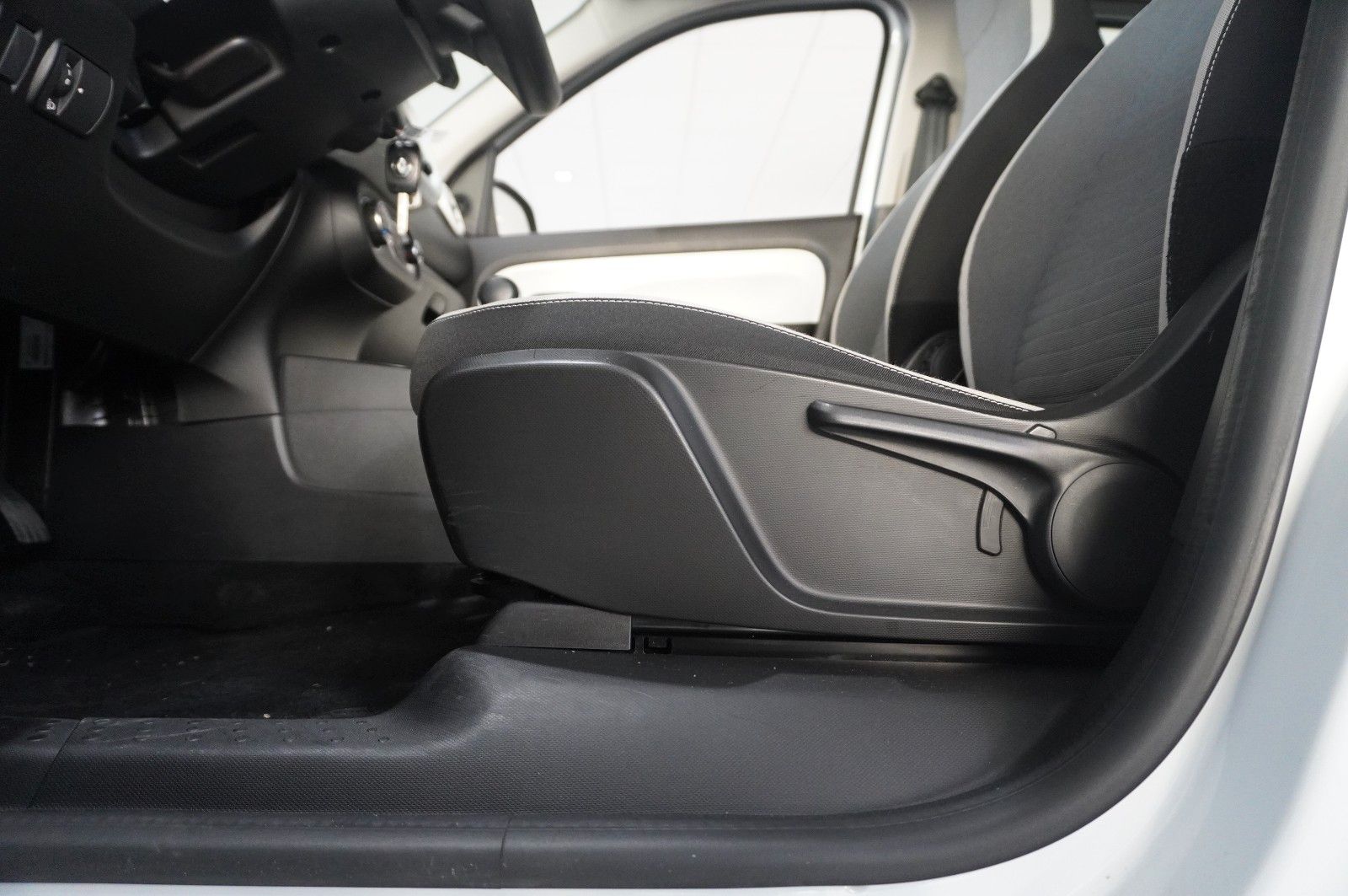 Fahrzeugabbildung Renault Twingo Zen Electric NAVI/LED/USB/TOUCH/DAB/SPORT