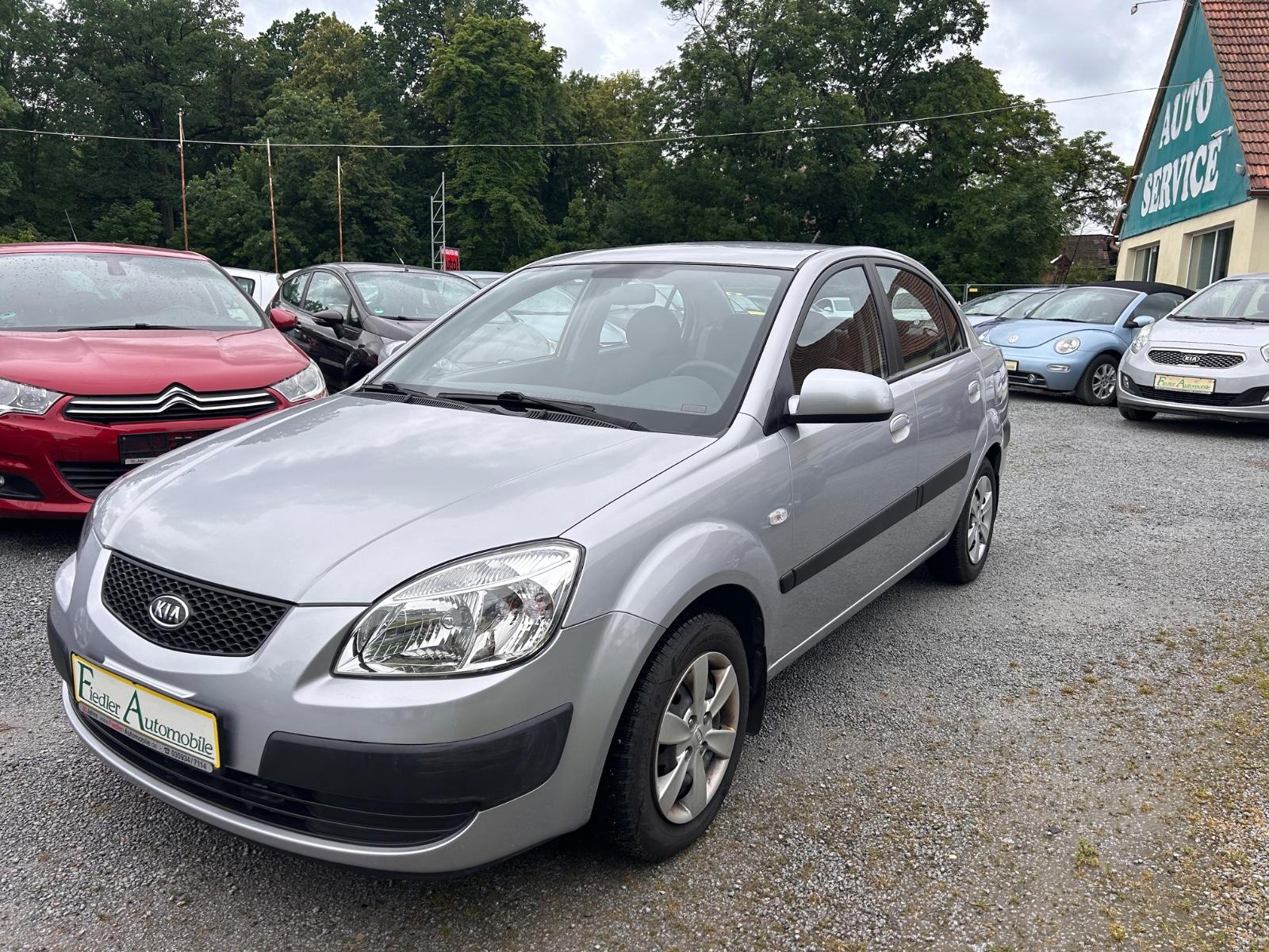 Kia Rio 1.4 / Klimaauto./Tüv + Service neu/1. Hand