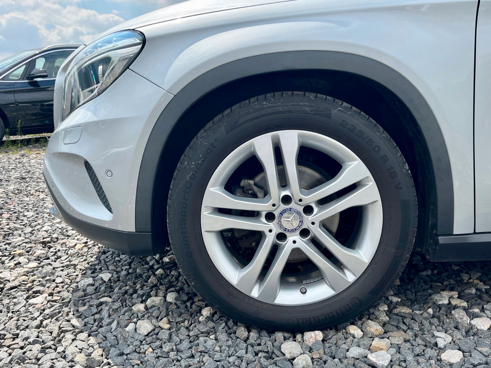 Fahrzeugabbildung Mercedes-Benz GLA 180 Urban Navi Xenon 2.HAND Leder SPORTSITZE