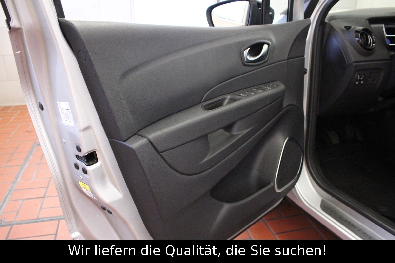 Fahrzeugabbildung Renault Captur TCe 90 Limited*Navi*PDC*Tempopilot*