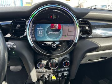MINI Cooper SE - 11