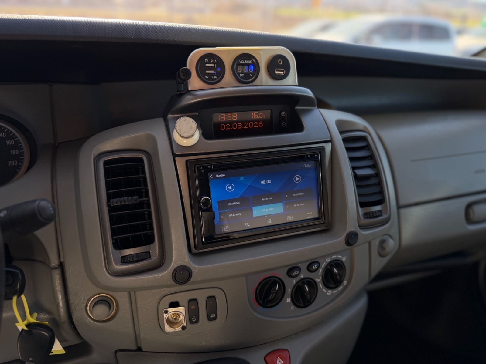 Vivaro Kombi  L1H1 2,7t 2.5 CDTI Klima