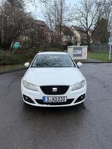 Seat Exeo ST 2.0 TDI  - weiße Seat Exeo