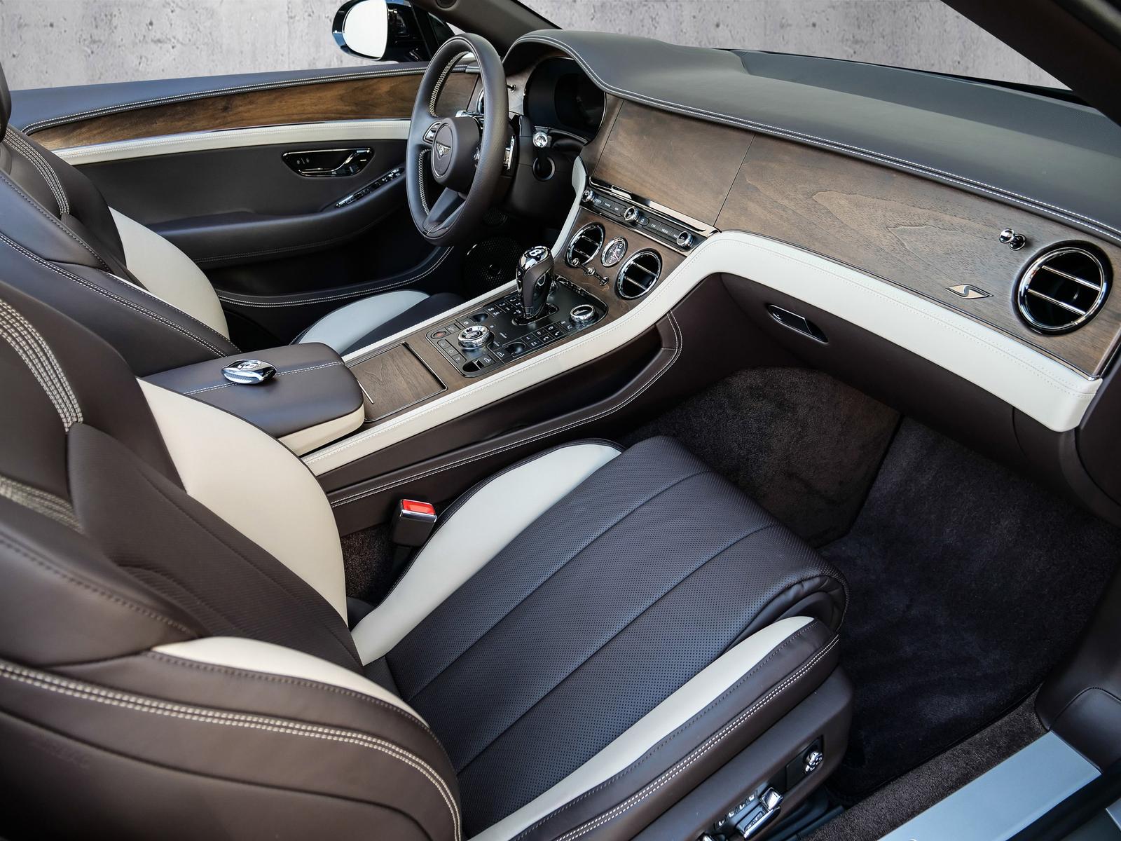 Bentley Continental GTC S Touring Spec, Rotating Display