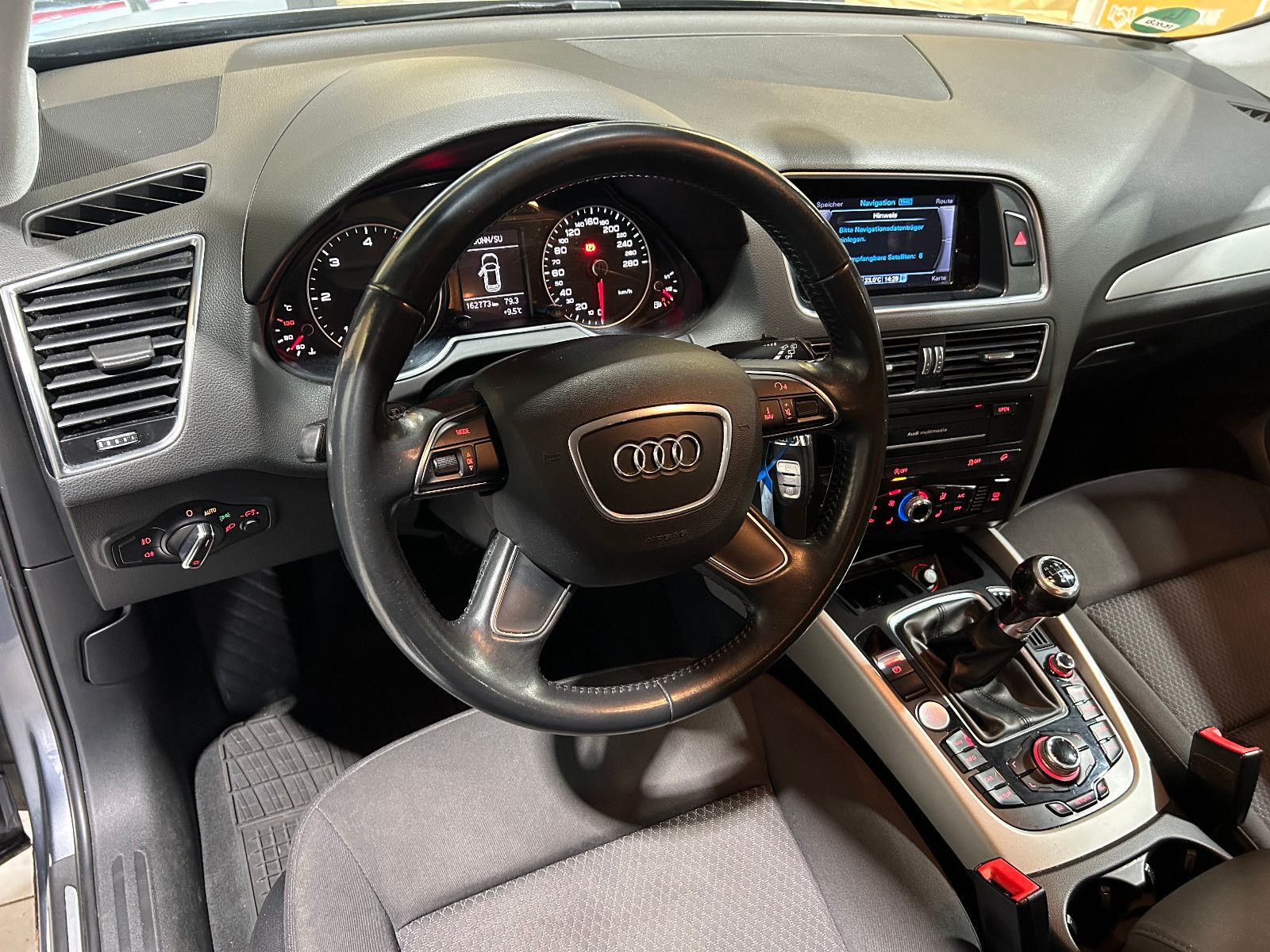 Fahrzeugabbildung Audi Q5 2.0 TDI  quattro/ALLRAD/S-LINE/SHZ/ALLWETTER