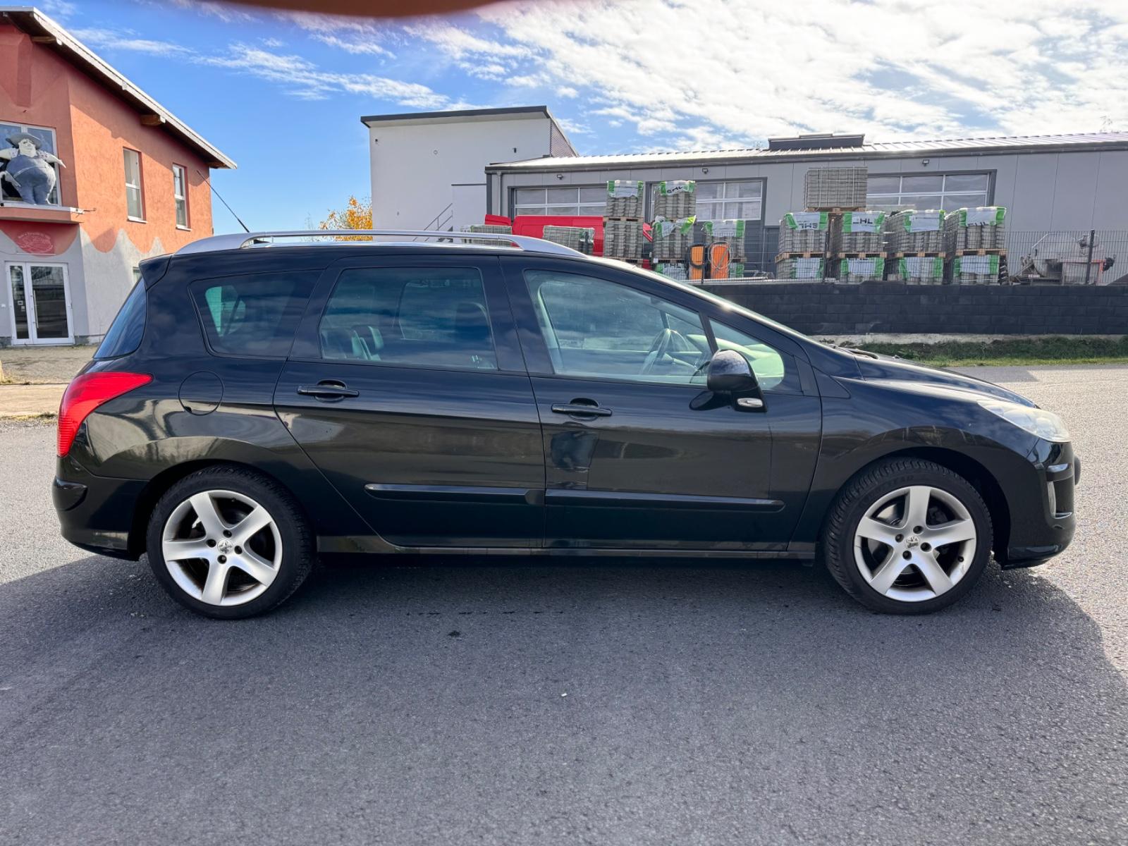 Peugeot 308 2010 — photo 7