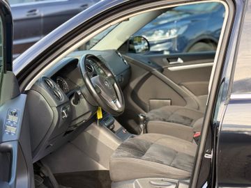 Volkswagen Tiguan - 12