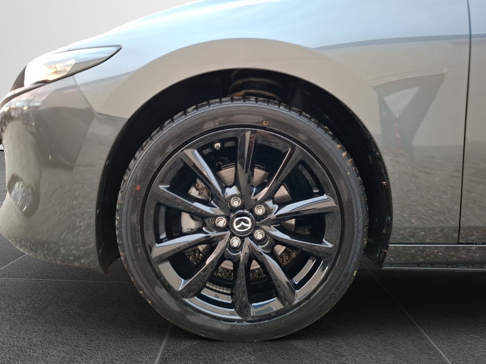 MAZDA 3 2.5 e-SKYACTIV G 140PS 6AT Homura - Image 18