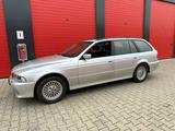 BMW 530i E39 Touring - BMW 530: E39 530i
