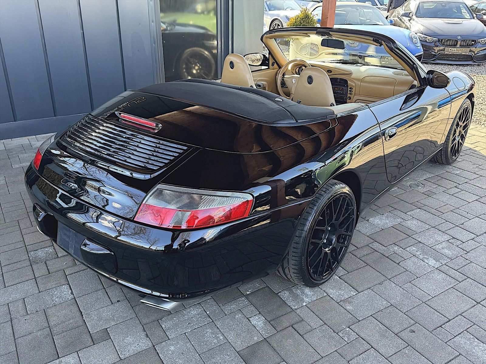 Fahrzeugabbildung Porsche 996 911 Carrera Cabriolet Black Design *TÜV Neu*